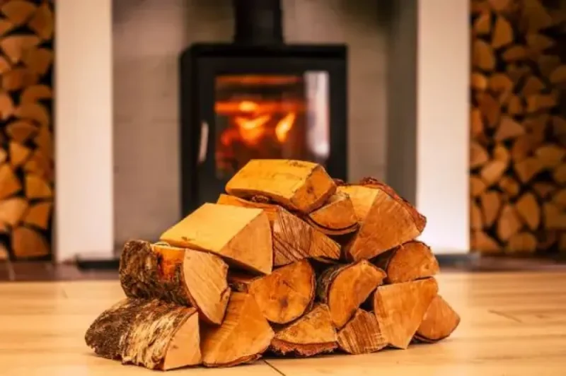 premium hardwood firewood 30 bags free kindling